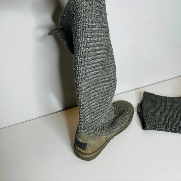 UGG Australia Cardy Classic 2 Button Knit Tall Sweater Boots 5819 Gray Women's 9 - Picture 7 of 12